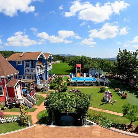 Polaris Tourist Pension Кёнджу Экстерьер фото