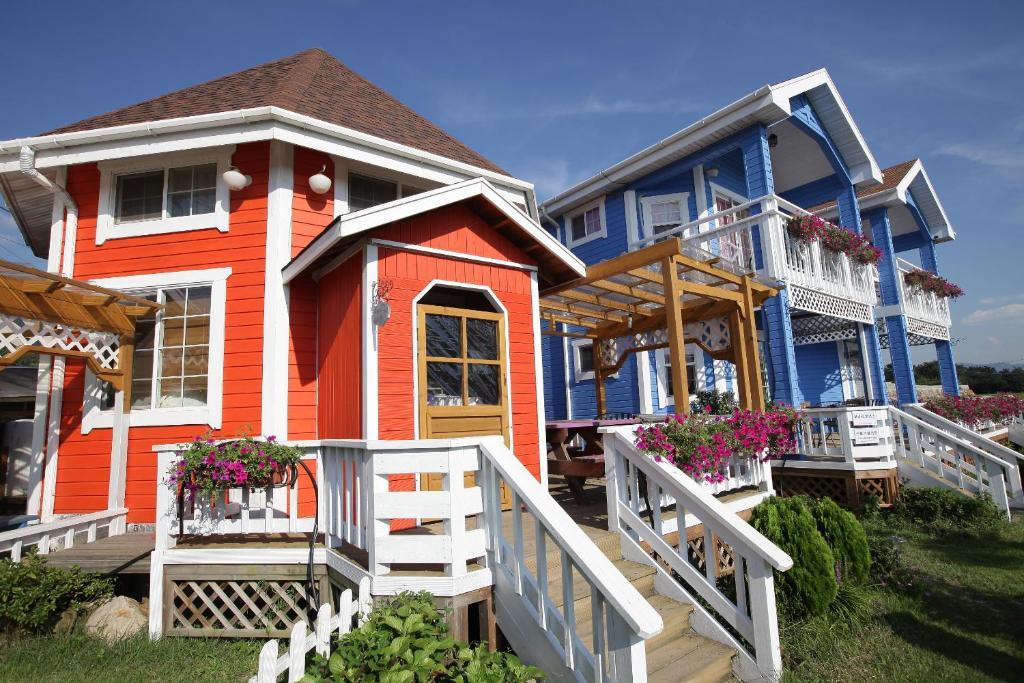 Polaris Tourist Pension Кёнджу Экстерьер фото