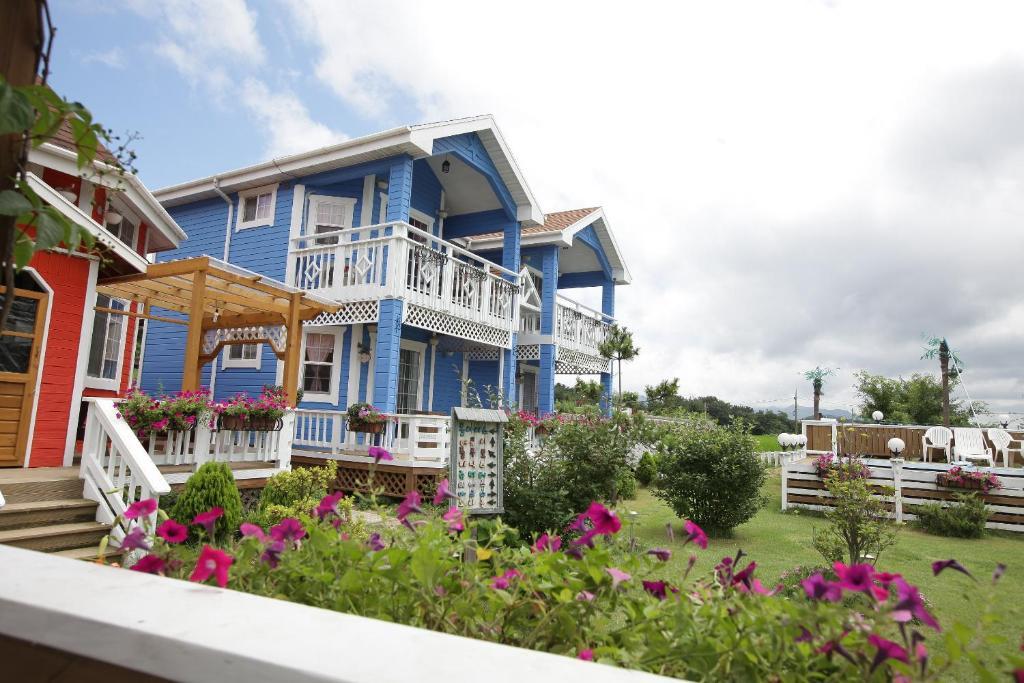 Polaris Tourist Pension Кёнджу Экстерьер фото