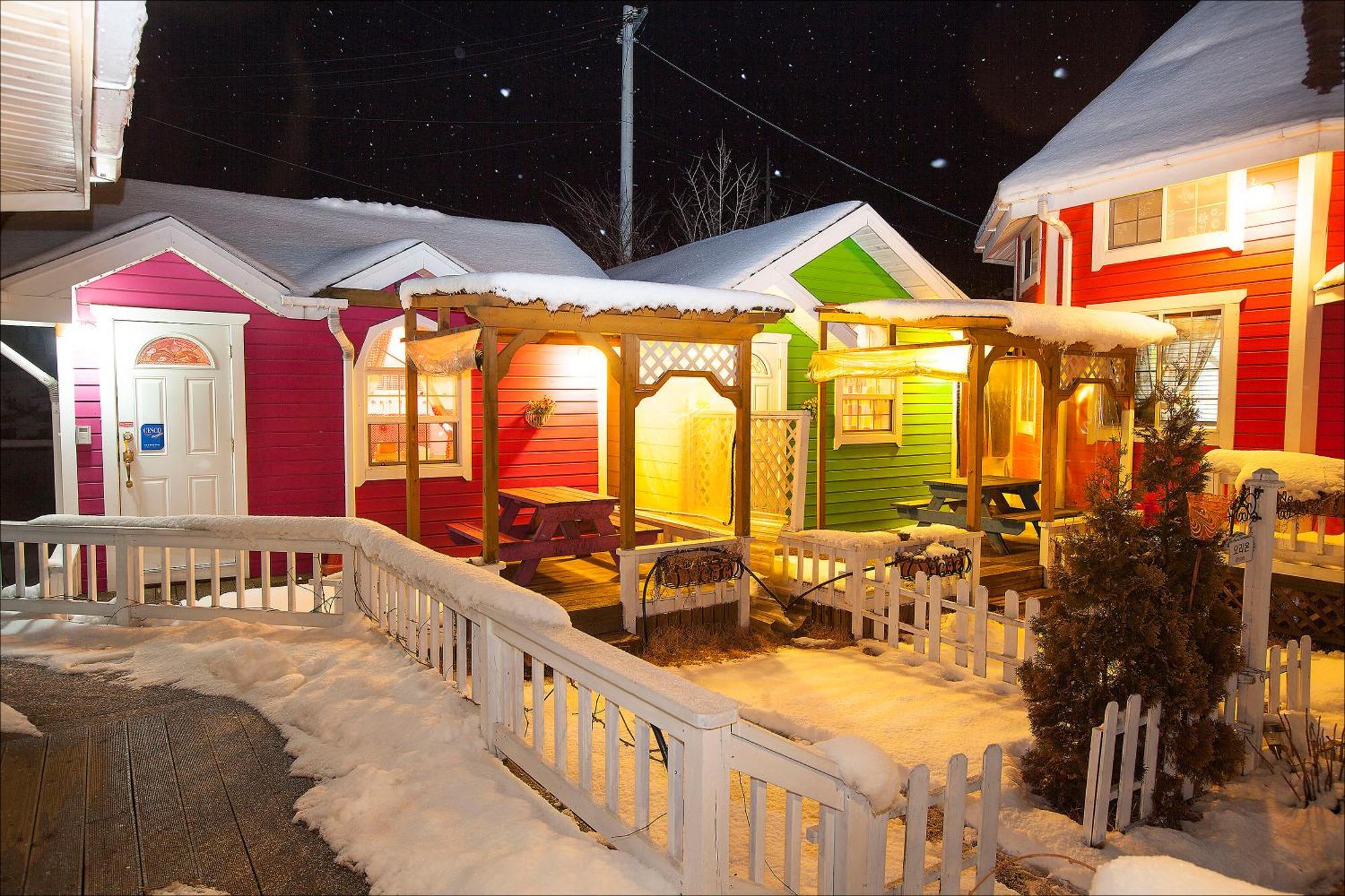 Polaris Tourist Pension Кёнджу Экстерьер фото