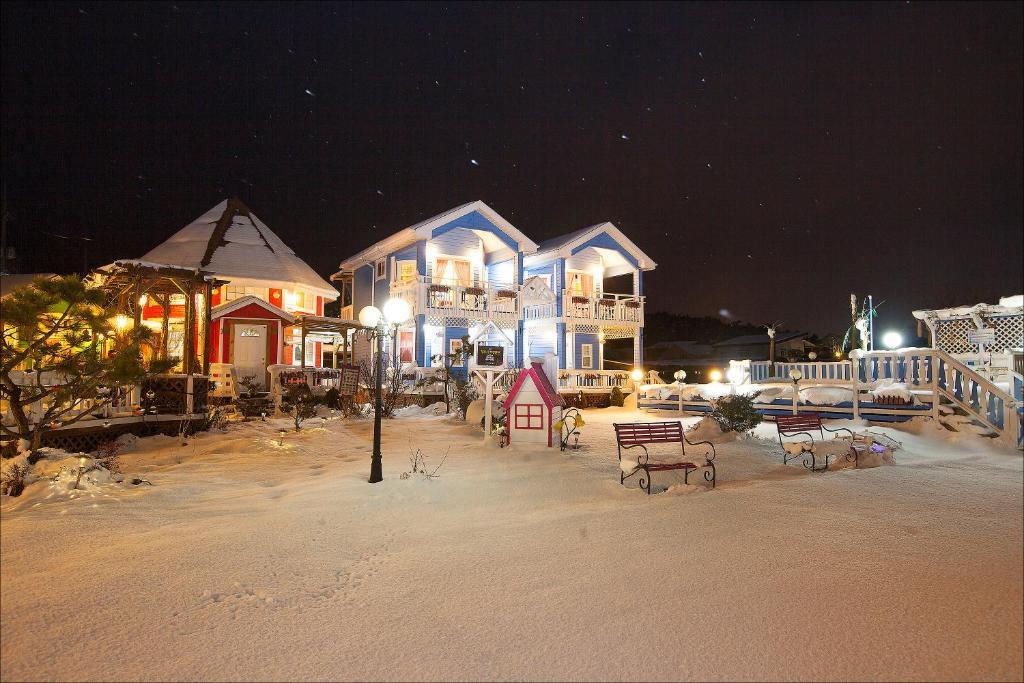 Polaris Tourist Pension Кёнджу Экстерьер фото