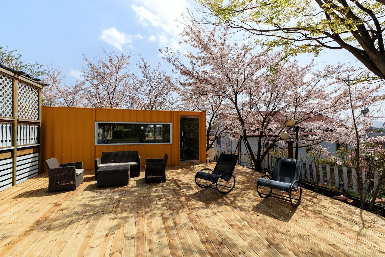 Polaris Tourist Pension Кёнджу Экстерьер фото
