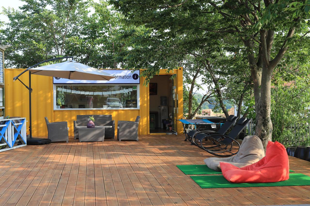 Polaris Tourist Pension Кёнджу Экстерьер фото