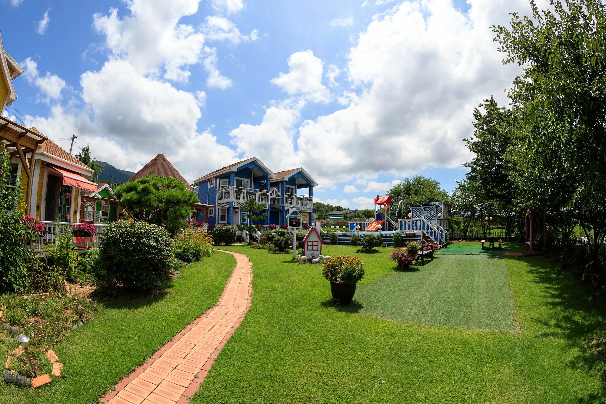 Polaris Tourist Pension Кёнджу Экстерьер фото